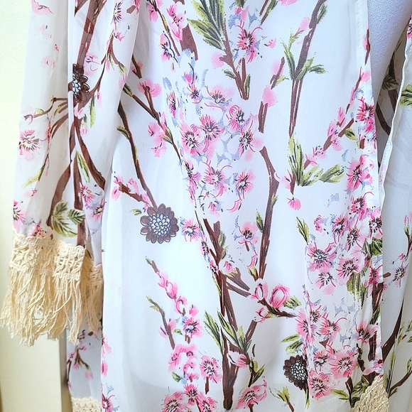 Cherry Blossom Maternity Wrap Shawl with Fringe Hem NWT - Picture 4 of 10